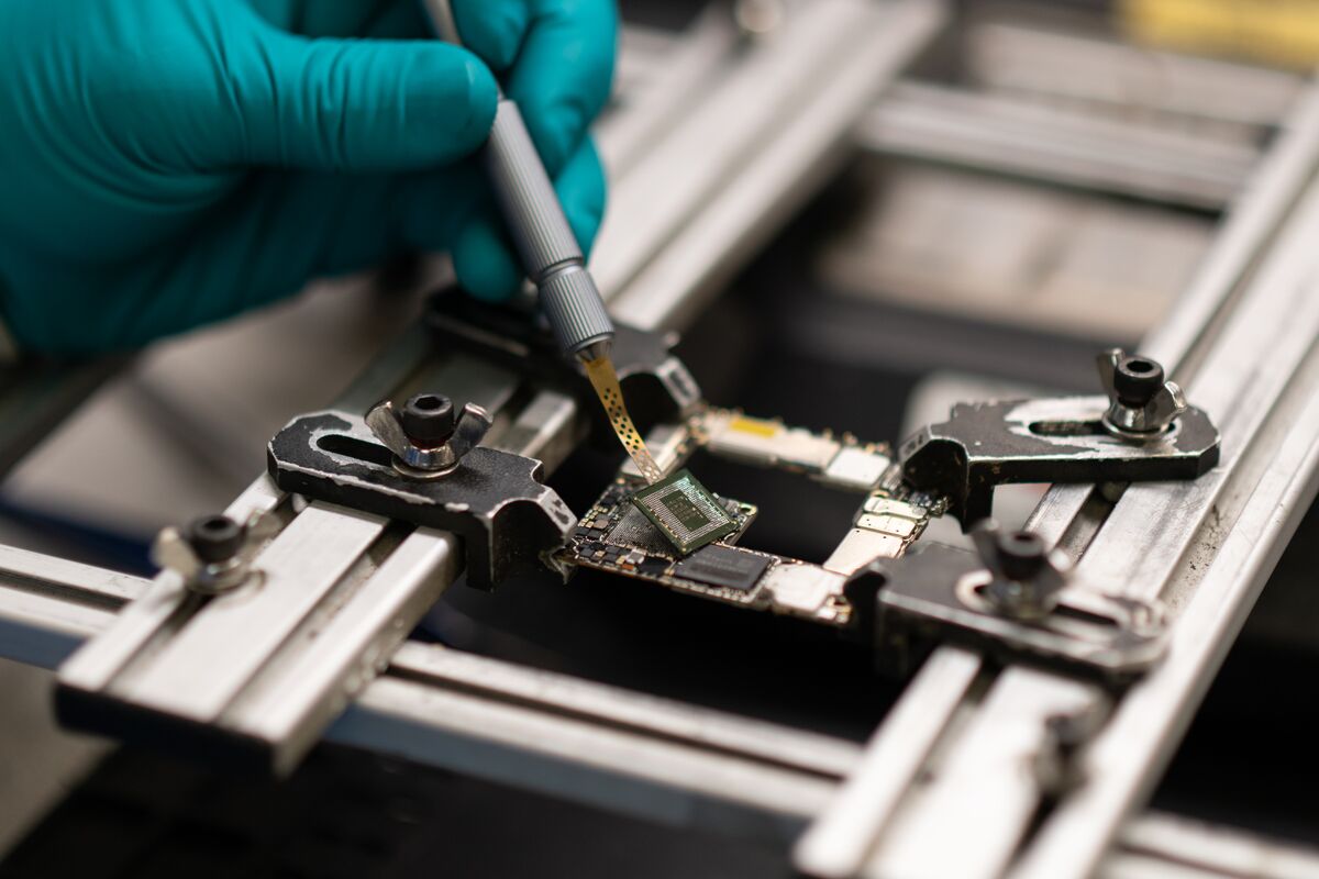 Investigation Launched by Taiwan into Suppliers Helping Huawei in Working Covert Chip Manufacturing Amenities