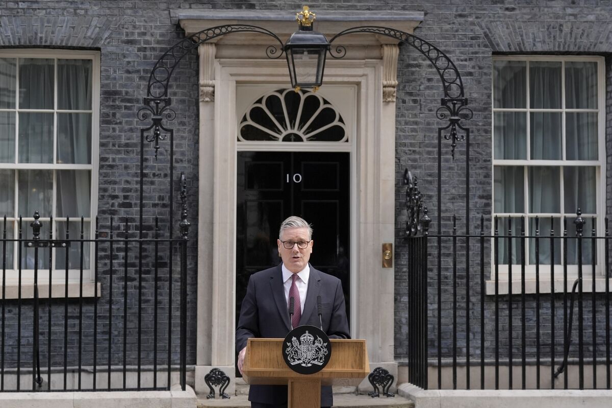 Starmer Resigns as UK Prime Minister, Paving Way For Burnham
