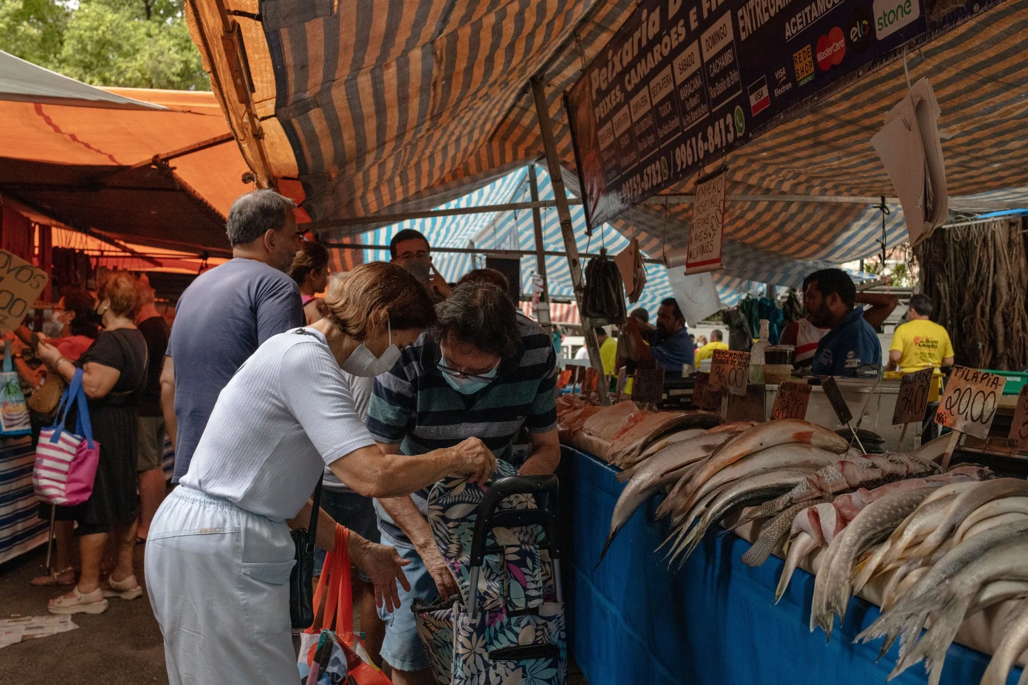 An outdoor market in the Tijuca neighborhood of Rio de Janeiro.