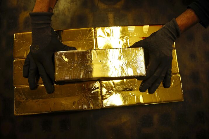 Gold Bar Casting At Valcambi SA Precious Metals Refinery 
