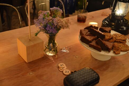Dessert at table 21