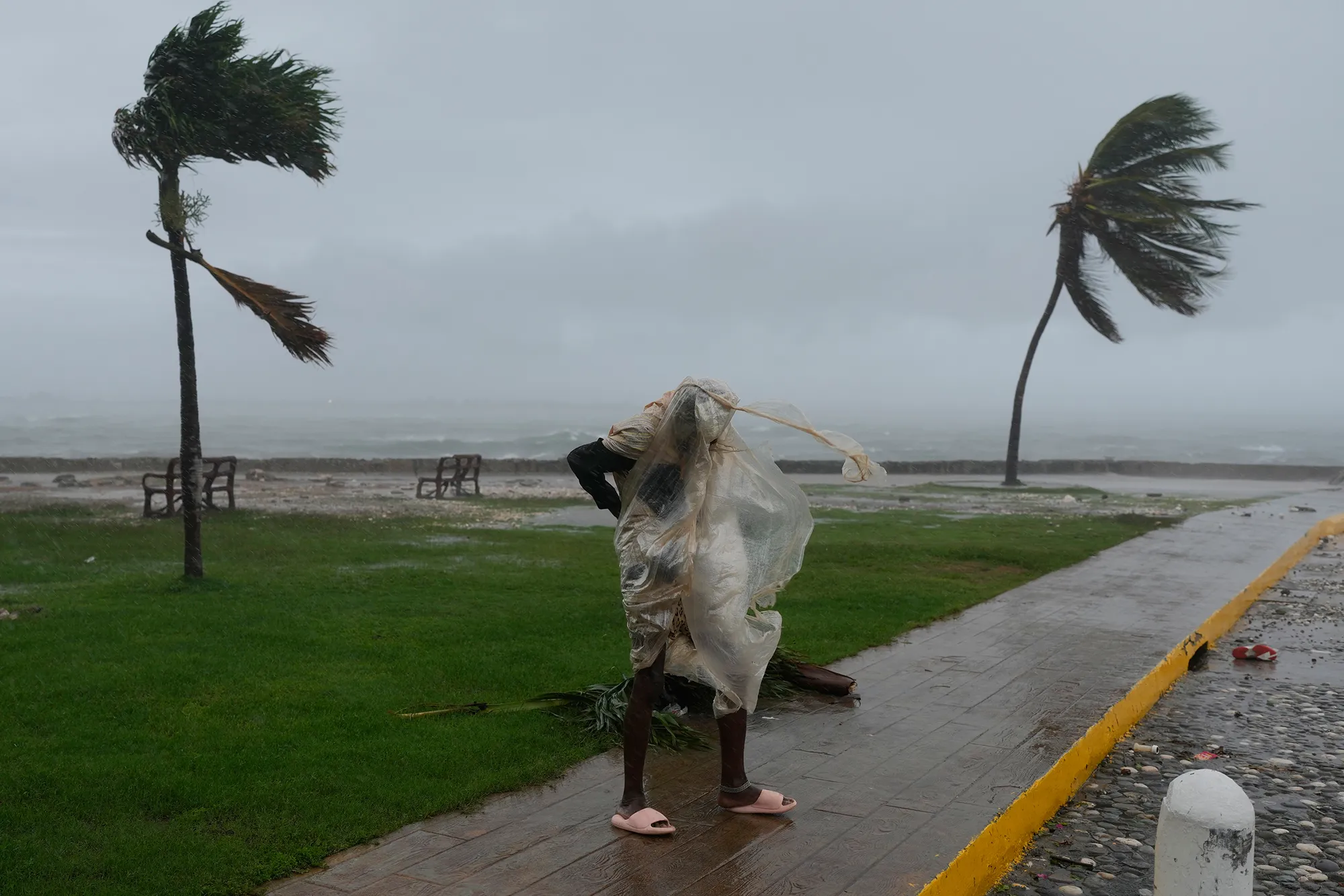 Hurricane Melissa Nears Jamaica as Island's Worst-Ever Storm - Bloomberg