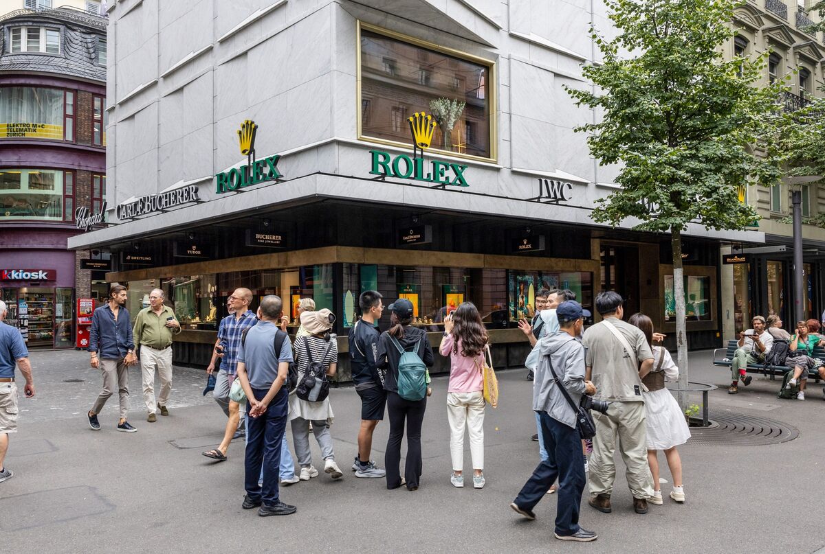 
                            Switzerland Boosts Growth Outlook for Next Year After Trade Deal