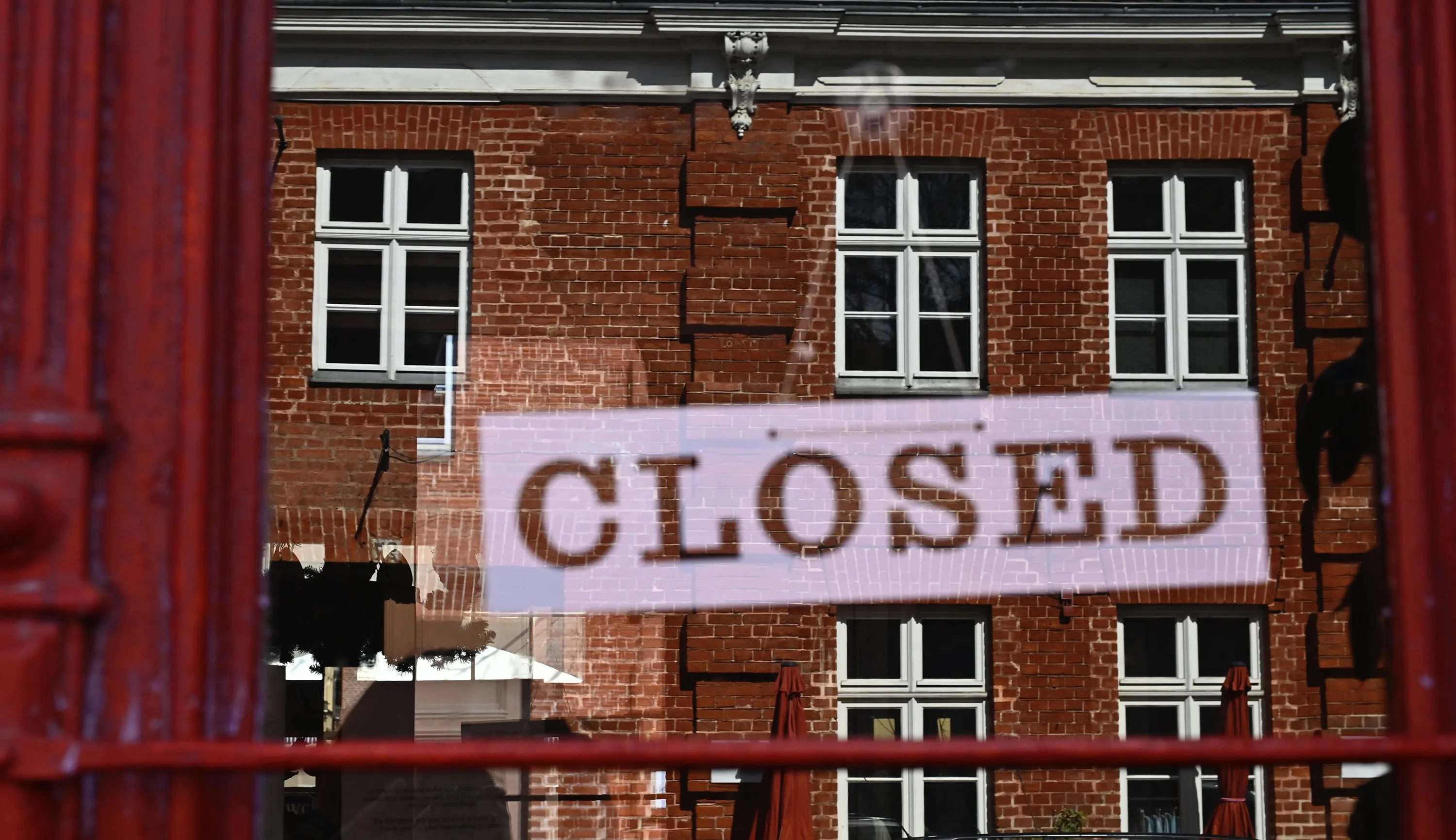 A closed shop stands in Potsdam.