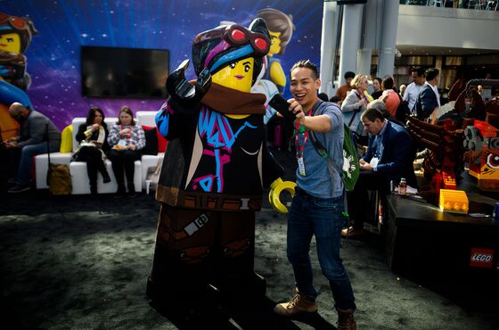 After Toys ‘R’ Us Demise, No Meltdown at Biggest U.S. Toy Expo