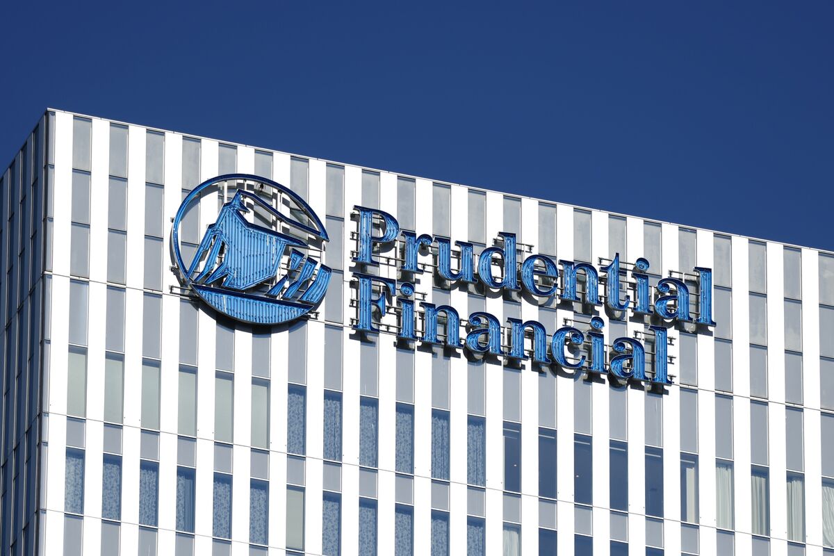Prudential to Halt New Life Policies in Japan Following Employee
