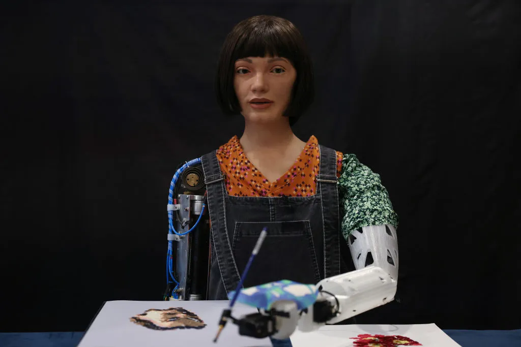 A&nbsp;painting robot.