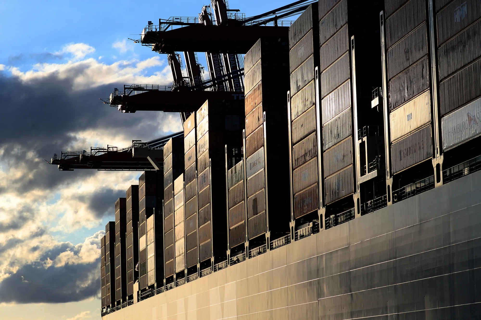 World's Largest Container Ship Arrives at Port of Hamburg
