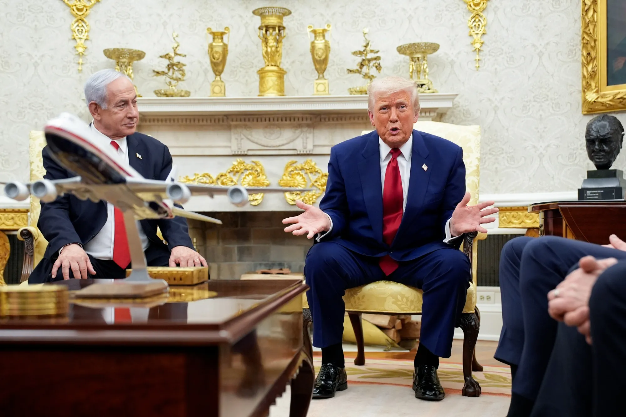 Donald Trump and Benjamin Netanyahu in the Oval Office&nbsp;in Washington, DC, on April 7.