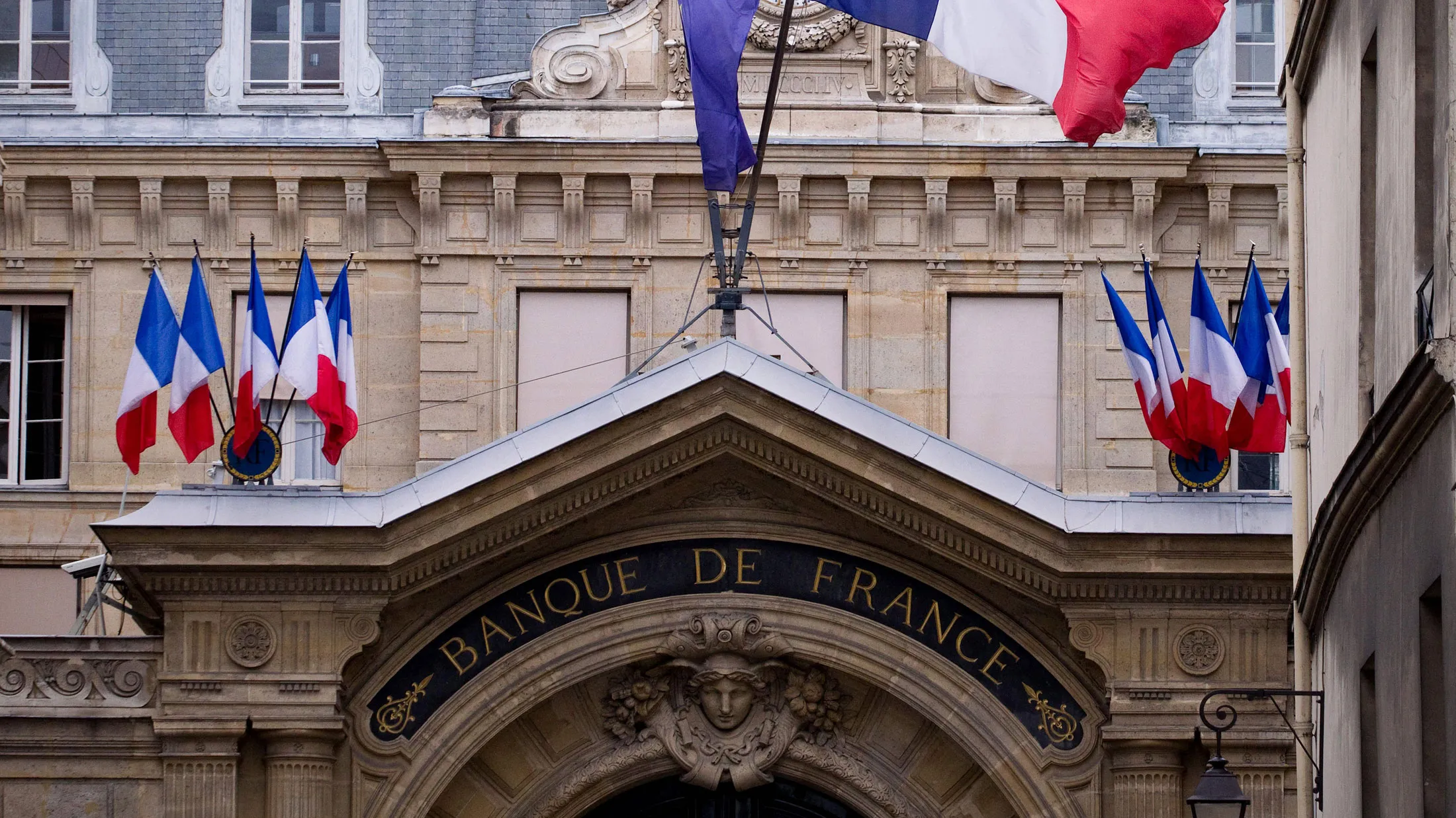 Bank of France Lifts Growth Forecasts as Economy Defies Upheaval - Bloomberg