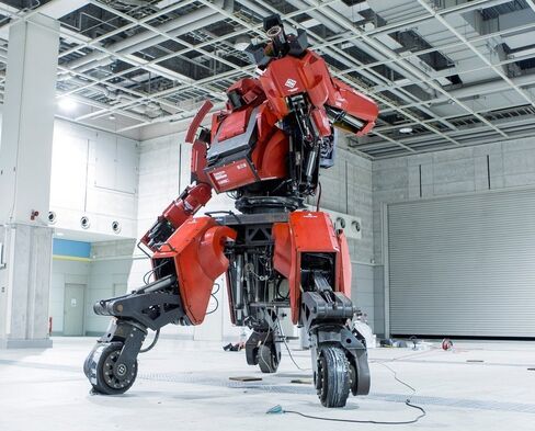 A 12-foot robot you can ride in. The Kuratas isn’t messing around.