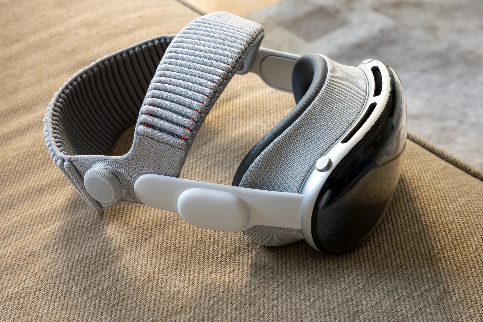 Apple Vision Pro Dual Knit Band グレー Apple、Apple Vision Pro用バンド「Apple Vision Proデュアルニット