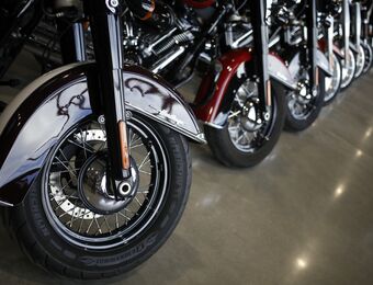 relates to GM, Harley-Davidson Halt Shipments to Russia as Sanctions Pinch