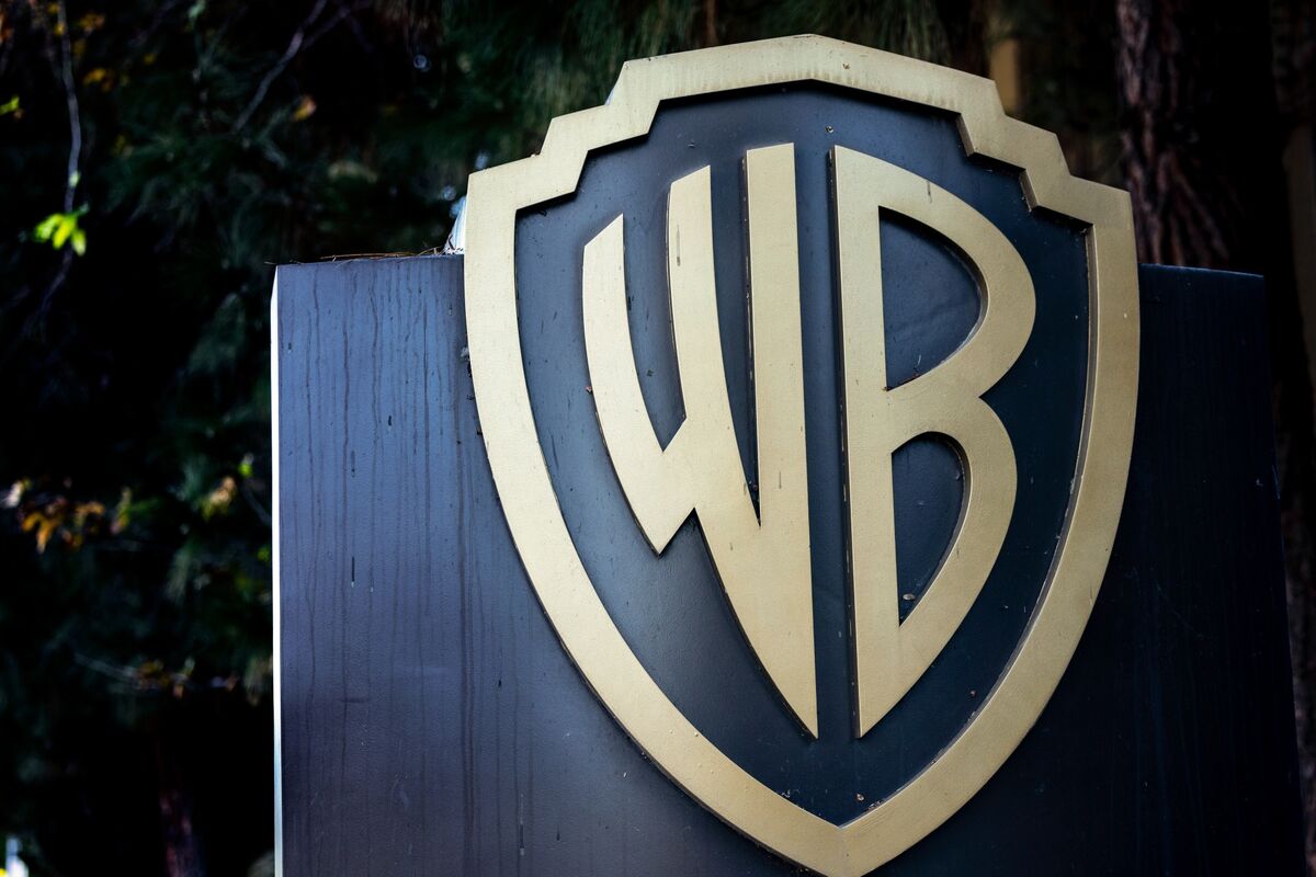 Banks Eye $30 Billion of High-Grade Bonds for Warner Bros. LBO