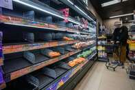 Hong Kong Food Prices Soar as Covid Curbs Trigger Panic Buying