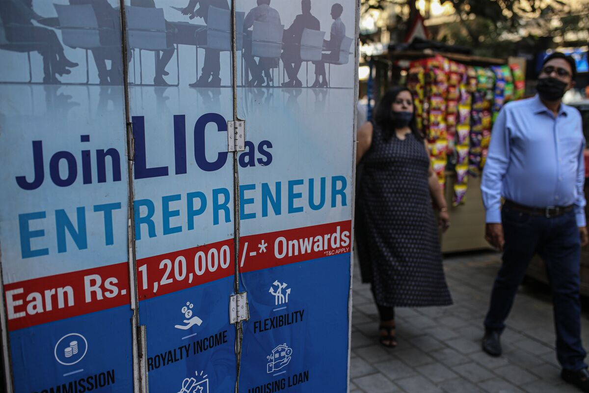 bloomberg.com - Menaka Doshi - India Seeks to Revive Insurance Growth by Slashing Steep Commissions