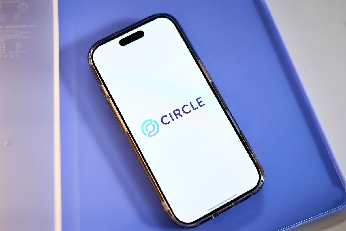 Circle IPO Is Said to Price Above Range to Raise $1.1 Billion - Bloomberg
