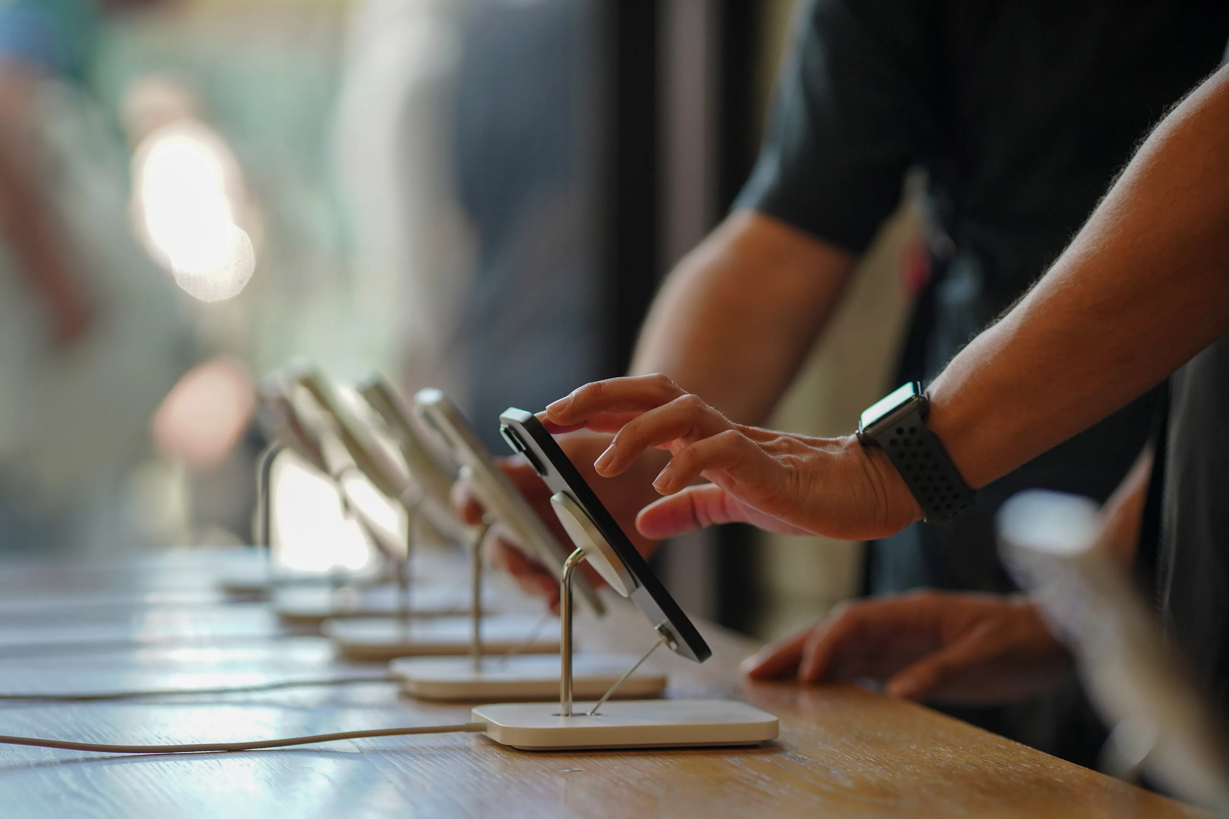 Apple&nbsp;is in talks to build Google’s Gemini artificial intelligence engine into the iPhone.