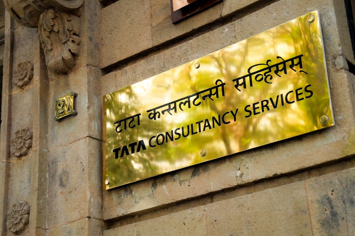 ブルームバーグのニュース記事「インドＩＴ大手ＴＣＳ、世界中で最大1.2万人削減－技術変化など受け」の画像