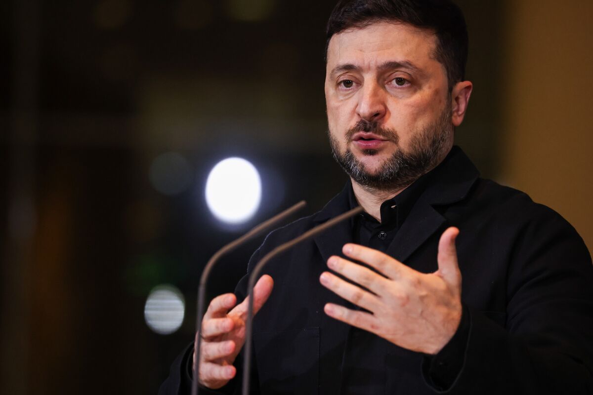 
                            Zelenskiy Says US Pledged Congress Will Back Security Guarantees