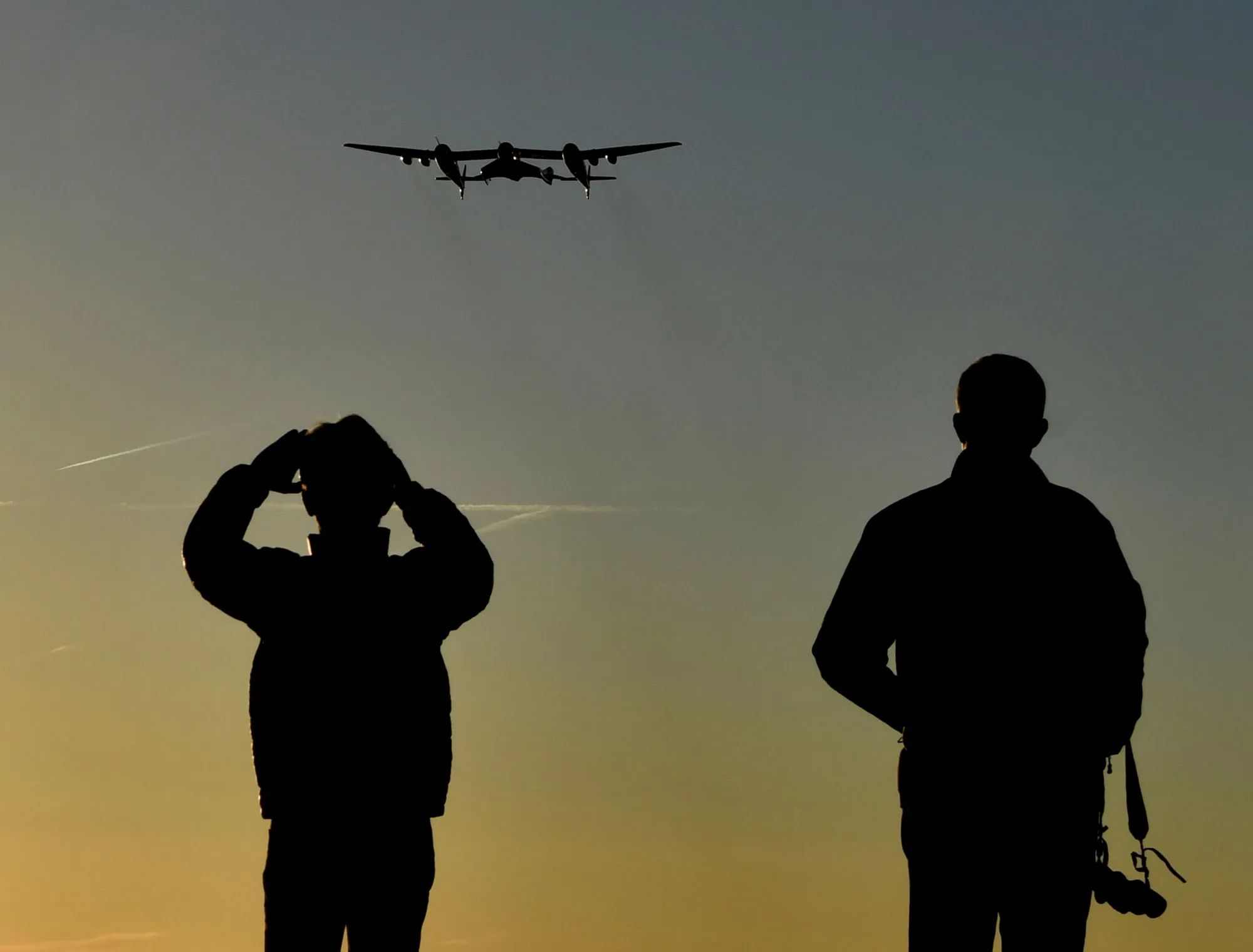 Viewers watch as Virgin Galactic's SpaceshipTwo takes off&nbsp;in Mojave, California.&nbsp;