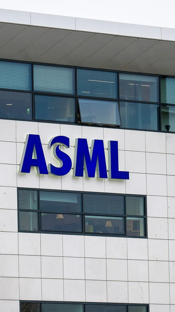 Watch ASML Soars To Record High on AI Demand and Job Cuts - Bloomberg
