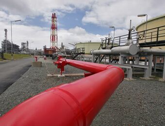 relates to New Zealand Set to Scrap Oil, Gas Exploration Ban in Second Half