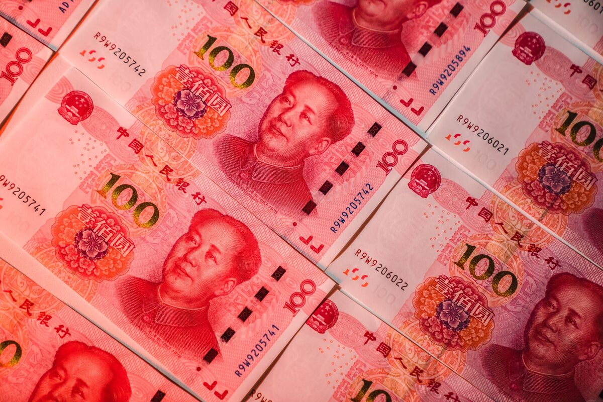 Offshore Yuan Borrowing Costs Surge as Currency Support in Focus