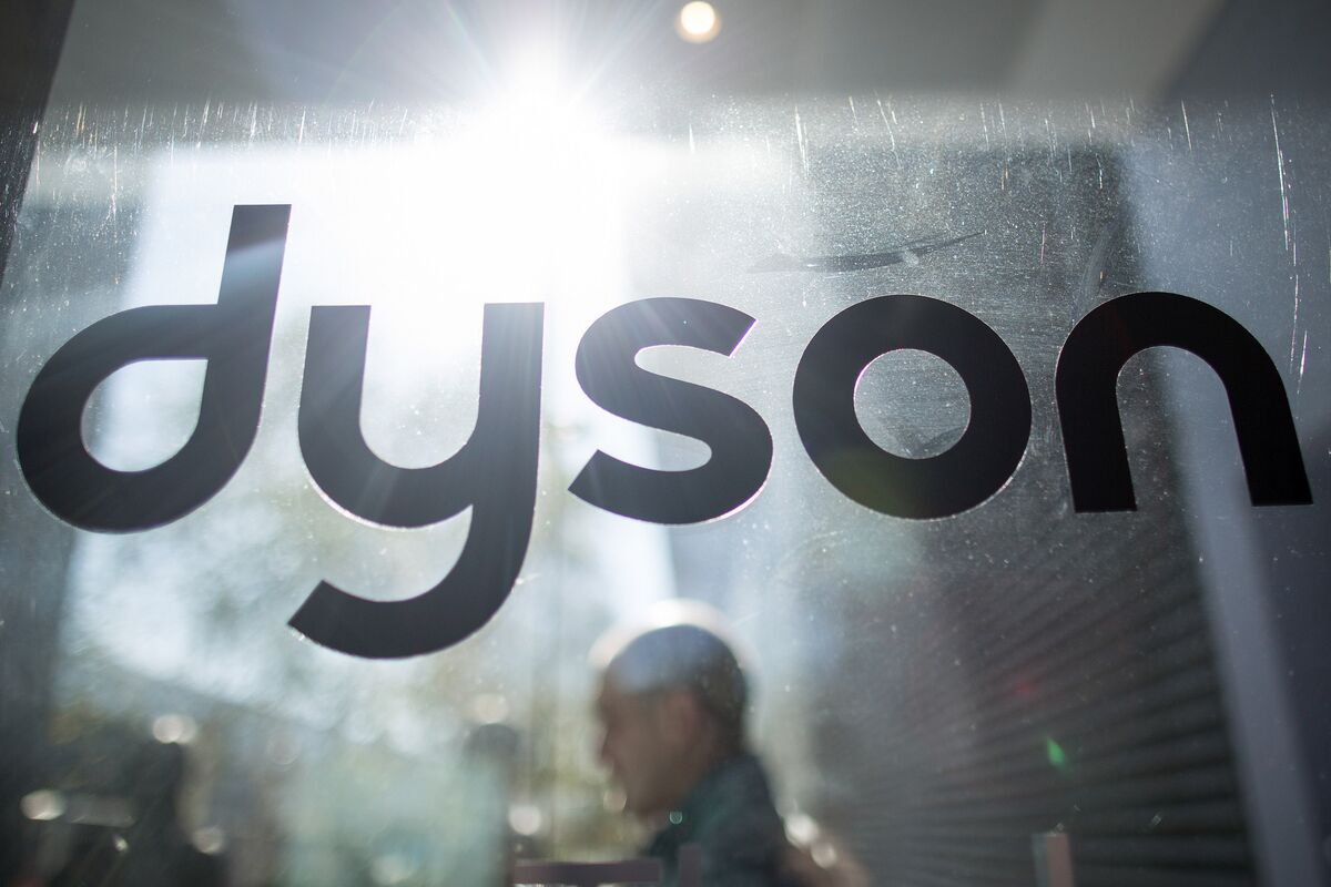 Dyson’s Aston Martin Hire Fuels Speculation on Electric-Car Push ...