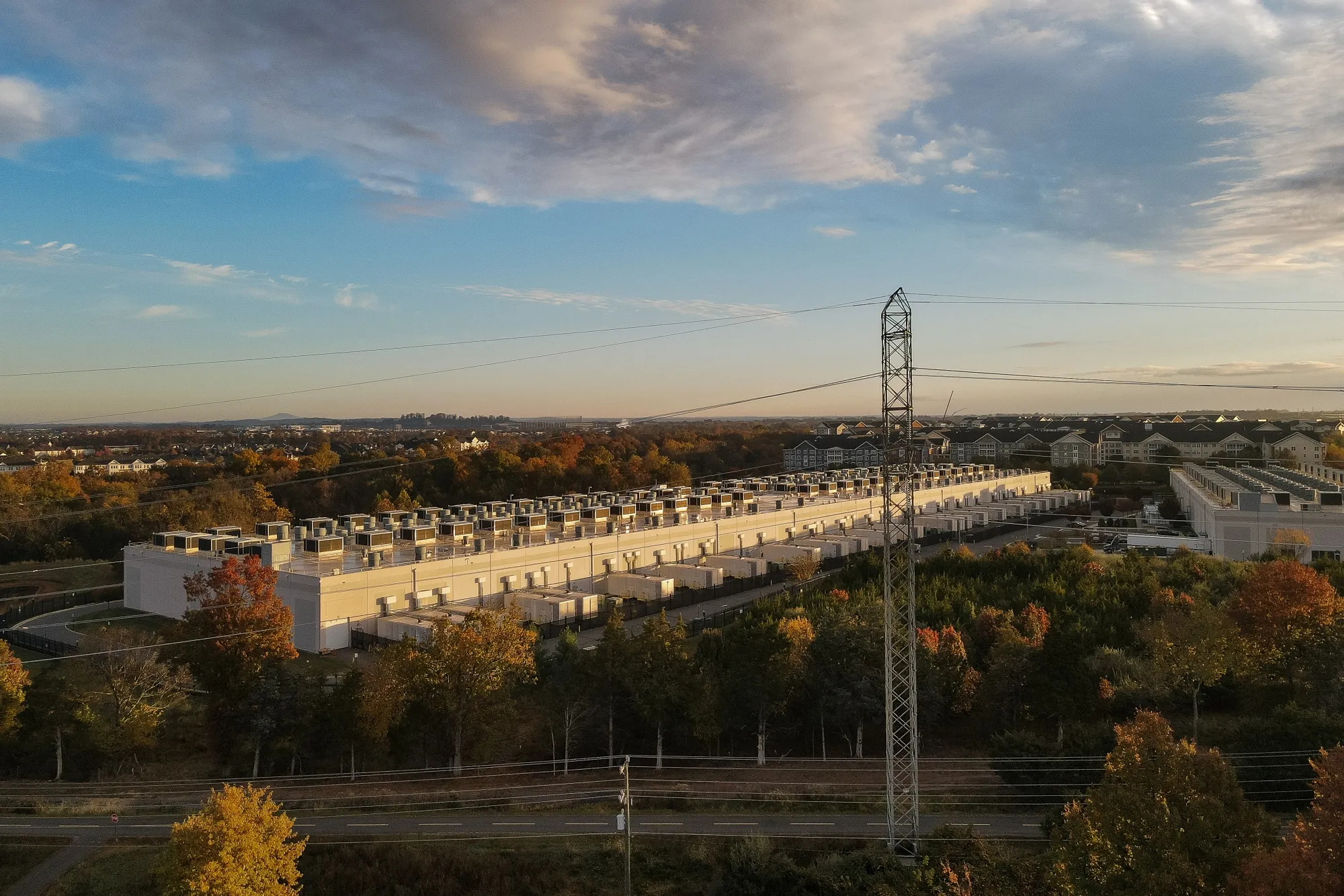 アマゾン、500億ドル投資へ－米政府機関向けAIサービス拡充 - Bloomberg