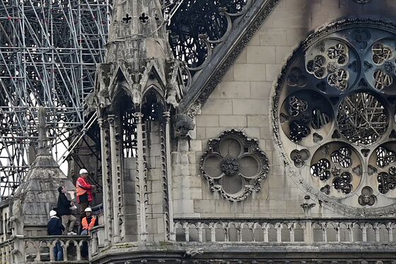 Victor Hugo’s Hunchback of Notre Dame Sales Soar on Amazon France