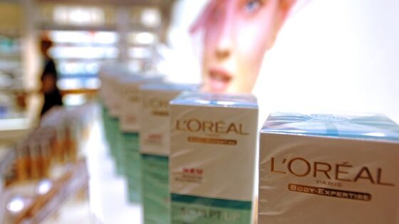 Nestle Will Trim Stake in L’Oreal to 20% With Share Sale