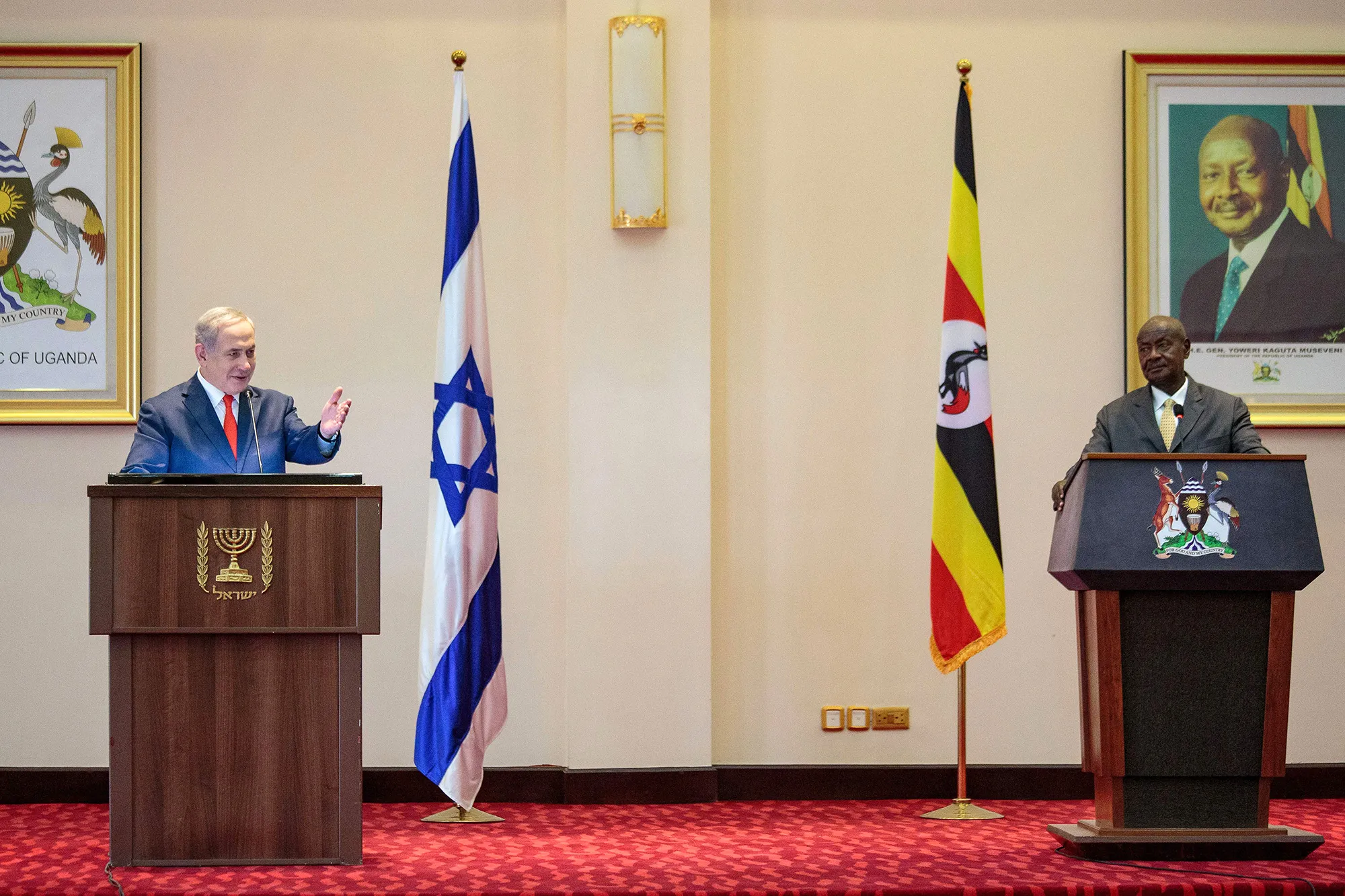 Benjamin Netanyahu and Yoweri Museveni give a joint press conference at the State House in Entebbe, Uganda on Feb. 3.