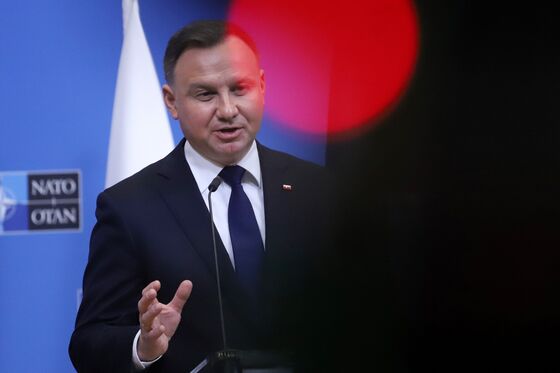 Poland’s Duda Slams Hungary for Its Policy Toward Russia