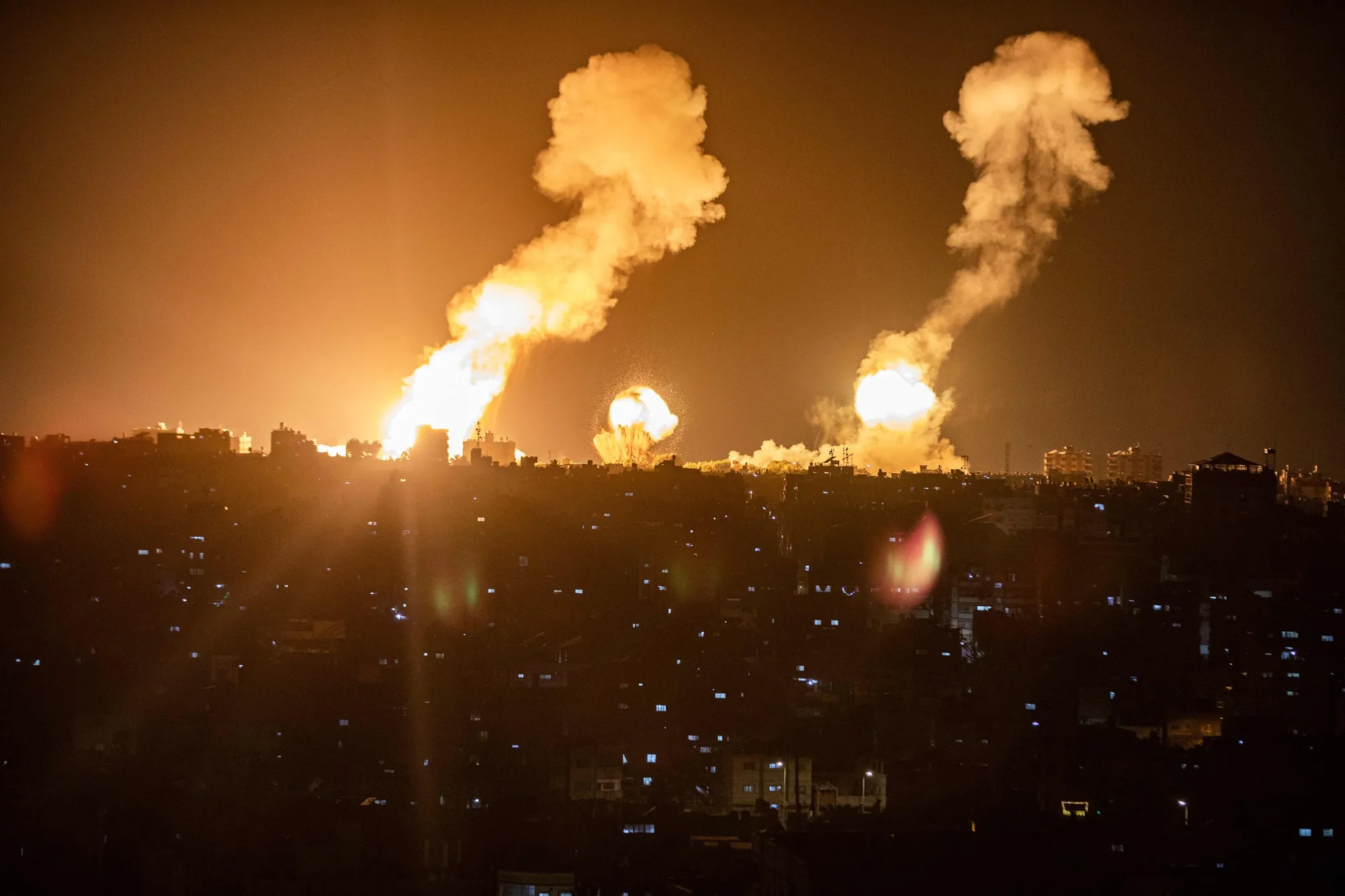 Israel Bombs Gaza, Lebanon After Most Rocket Attacks in 17 Years - Bloomberg