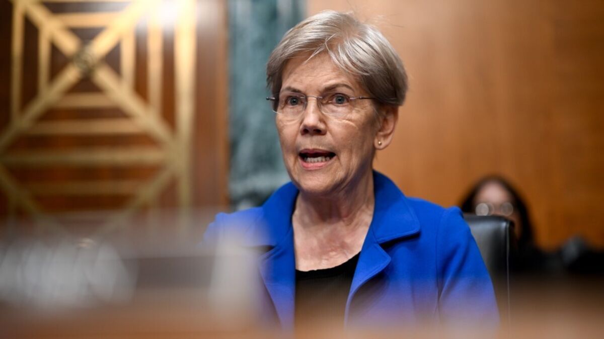 Senator Warren Grills Miran, Questions His Independence