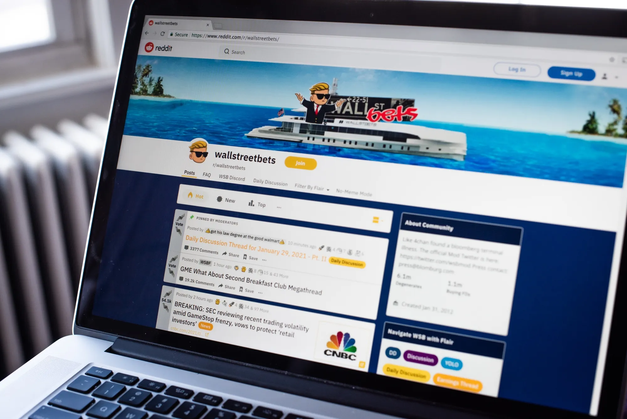 A Battle for Control of WallStreetBets May Have Broken Out - Bloomberg