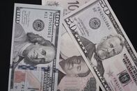 Yen Banknotes As Japan Plays Coy on Intervention