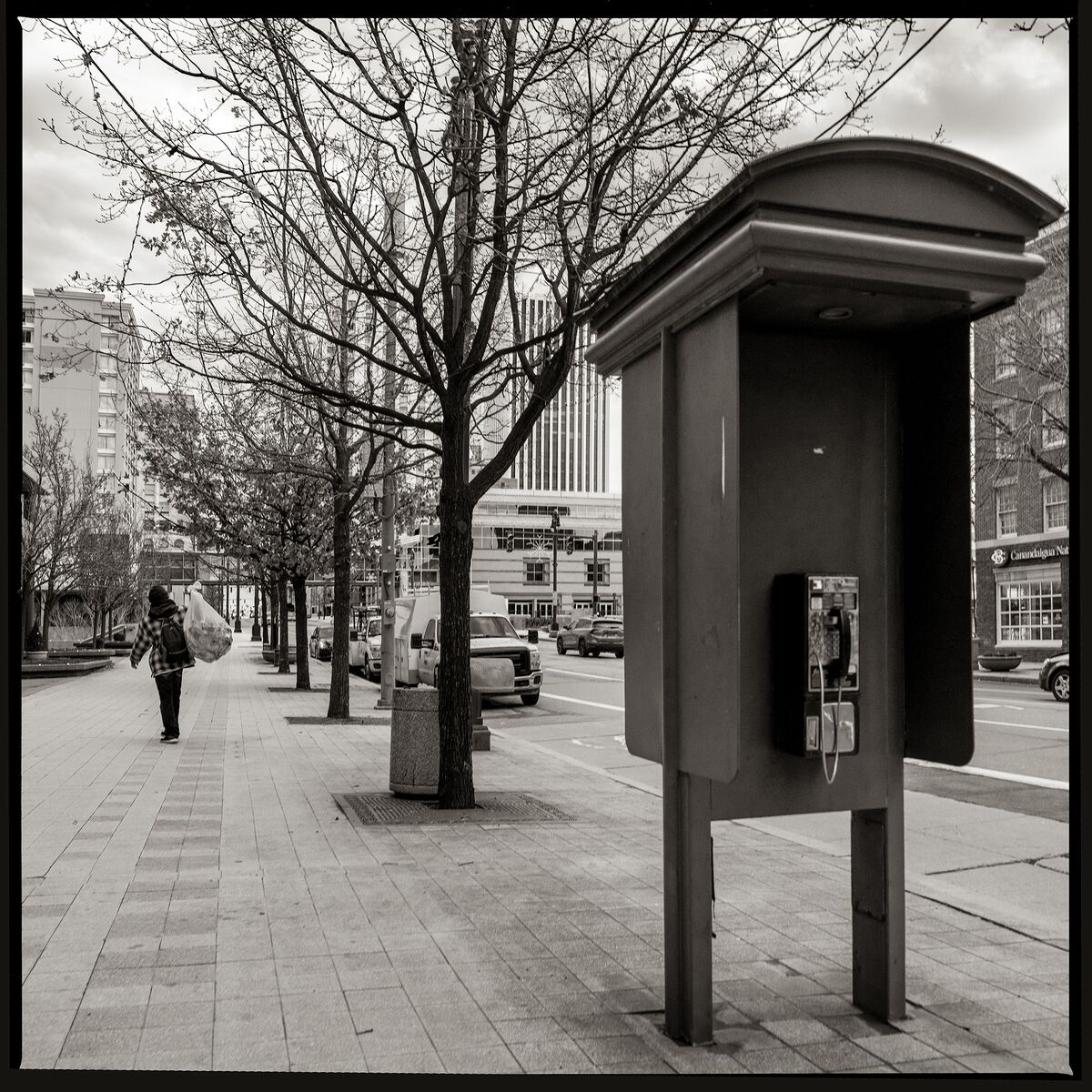 are there any public pay phones near me