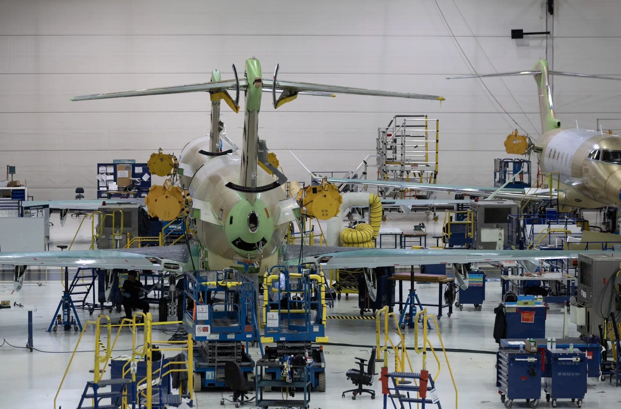Bombardier Wins $1.2 Billion Private Jet Order From Vista - Bloomberg