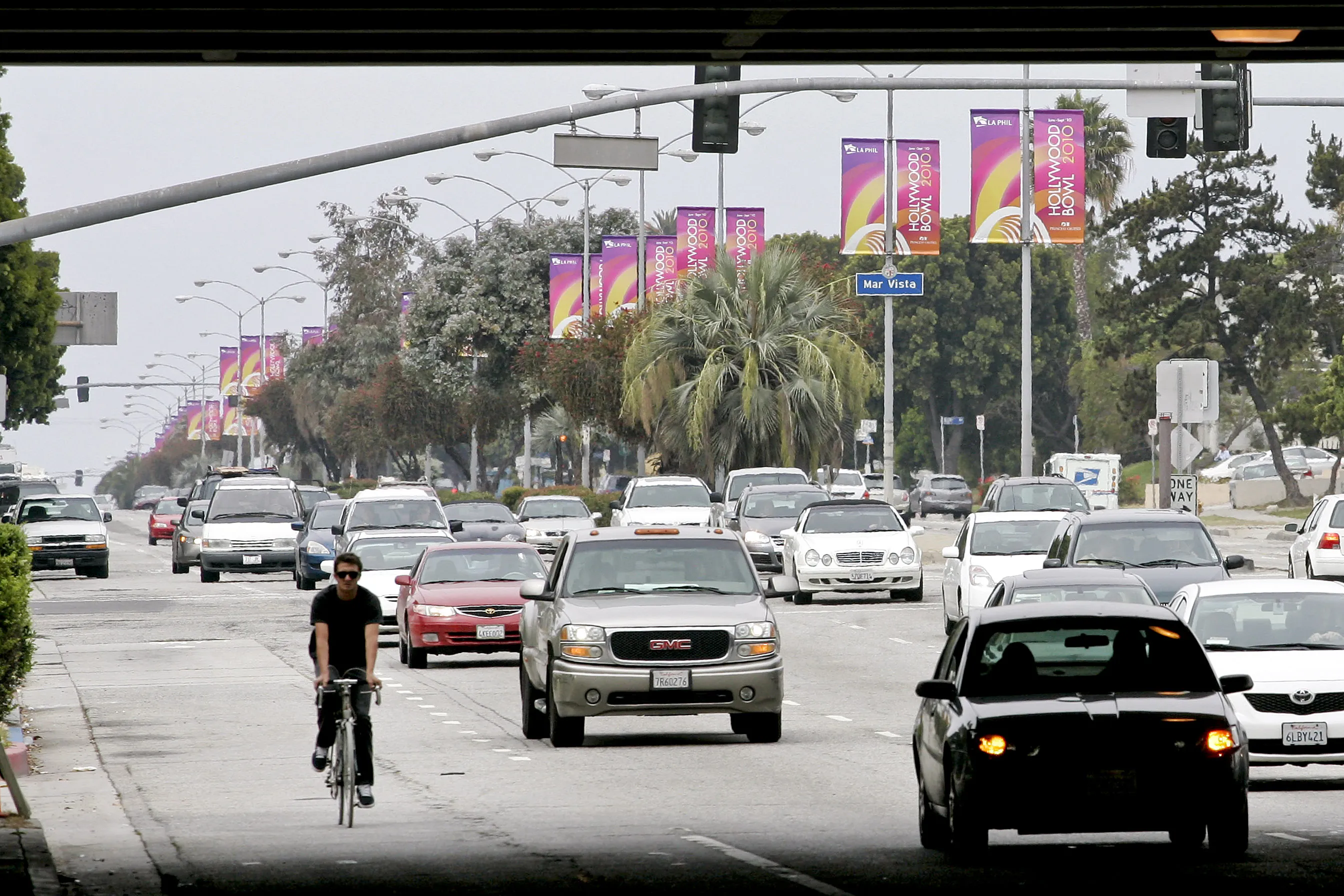 LA still loves its cars.