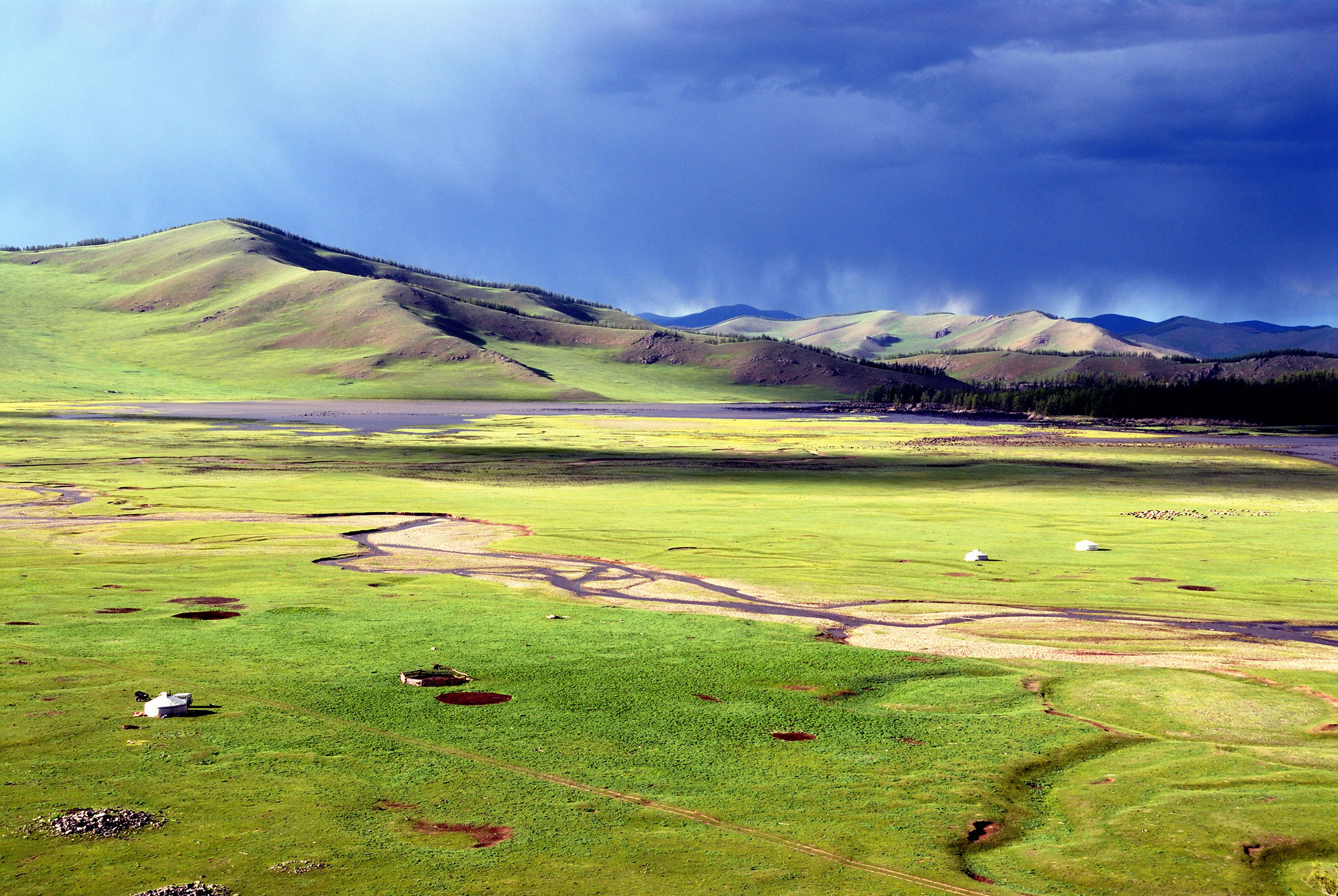 Why You Need to Go to Mongolia Now in 16 Stunning Photos - Bloomberg