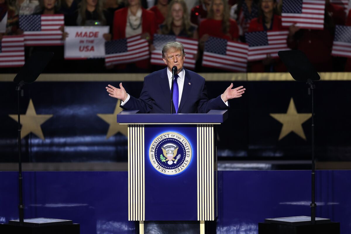 Trump Touts a $5,000 Payout to Americans If GOP Wins Midterms