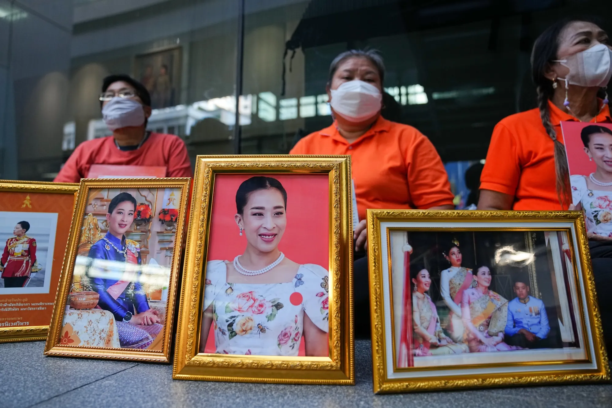 Well-wishers with portraits of Princess Bajrakitiyabha Narendira Debyavati on Dec. 21.