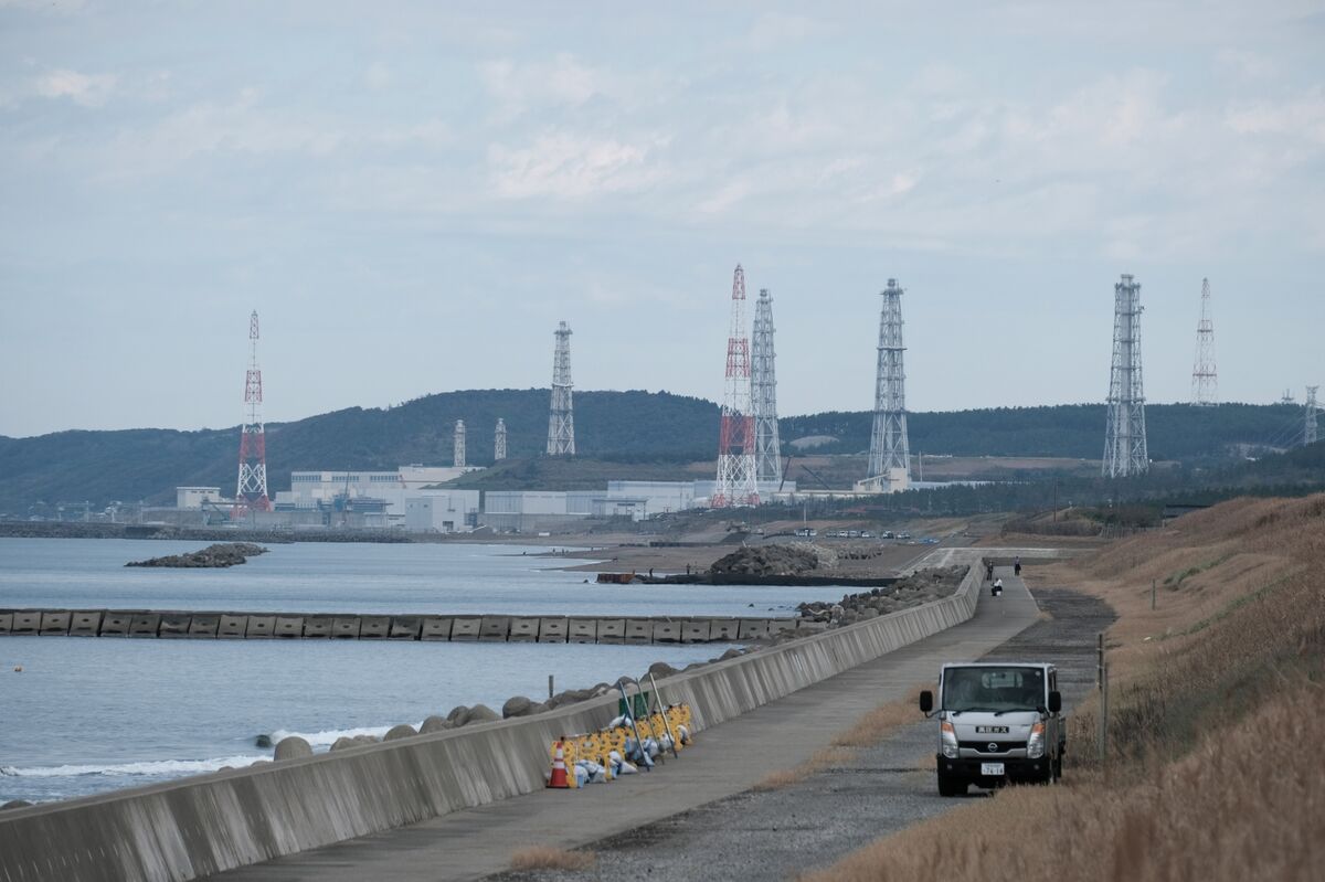 Japan Governor to Visit Fukushima Before Nuclear Plant Decision.