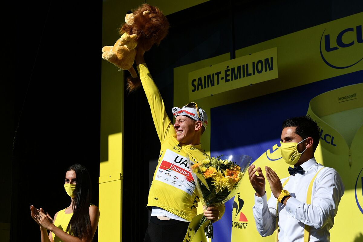 Pogacar vise le 2e titre du Tour de France sur les Champs Elysées