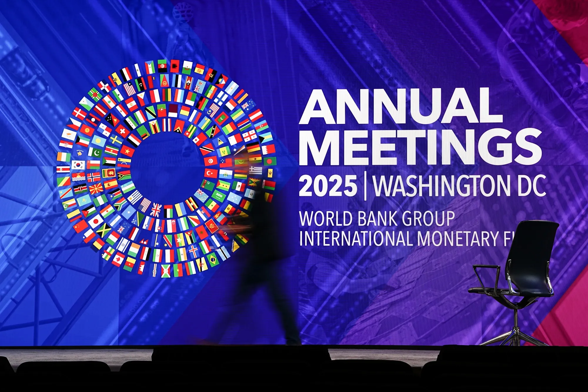 Spread of Stablecoins Rings Alarms for Financial-Stability Risks - Bloomberg