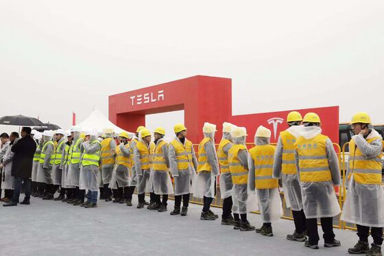 Elon Musk in China to Break Ground for First Tesla Factory Outside U.S.
