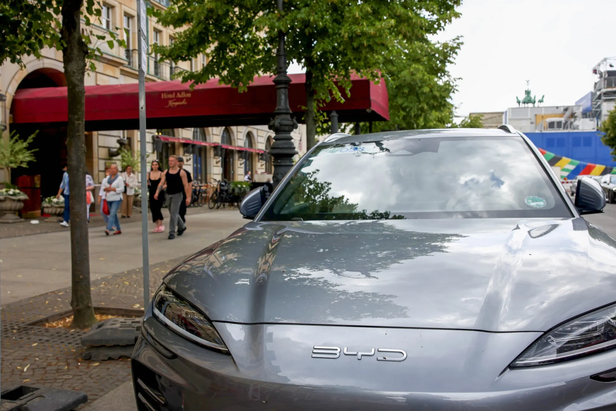 Chinese carmakers are taking on Europe.