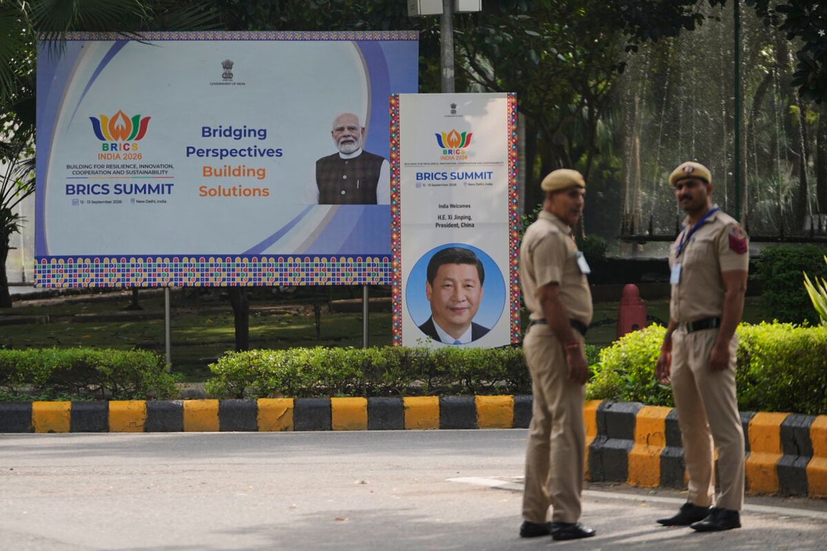 Xi Takes Center Stage at Modi’s BRICS Summit as Iran War Deepens